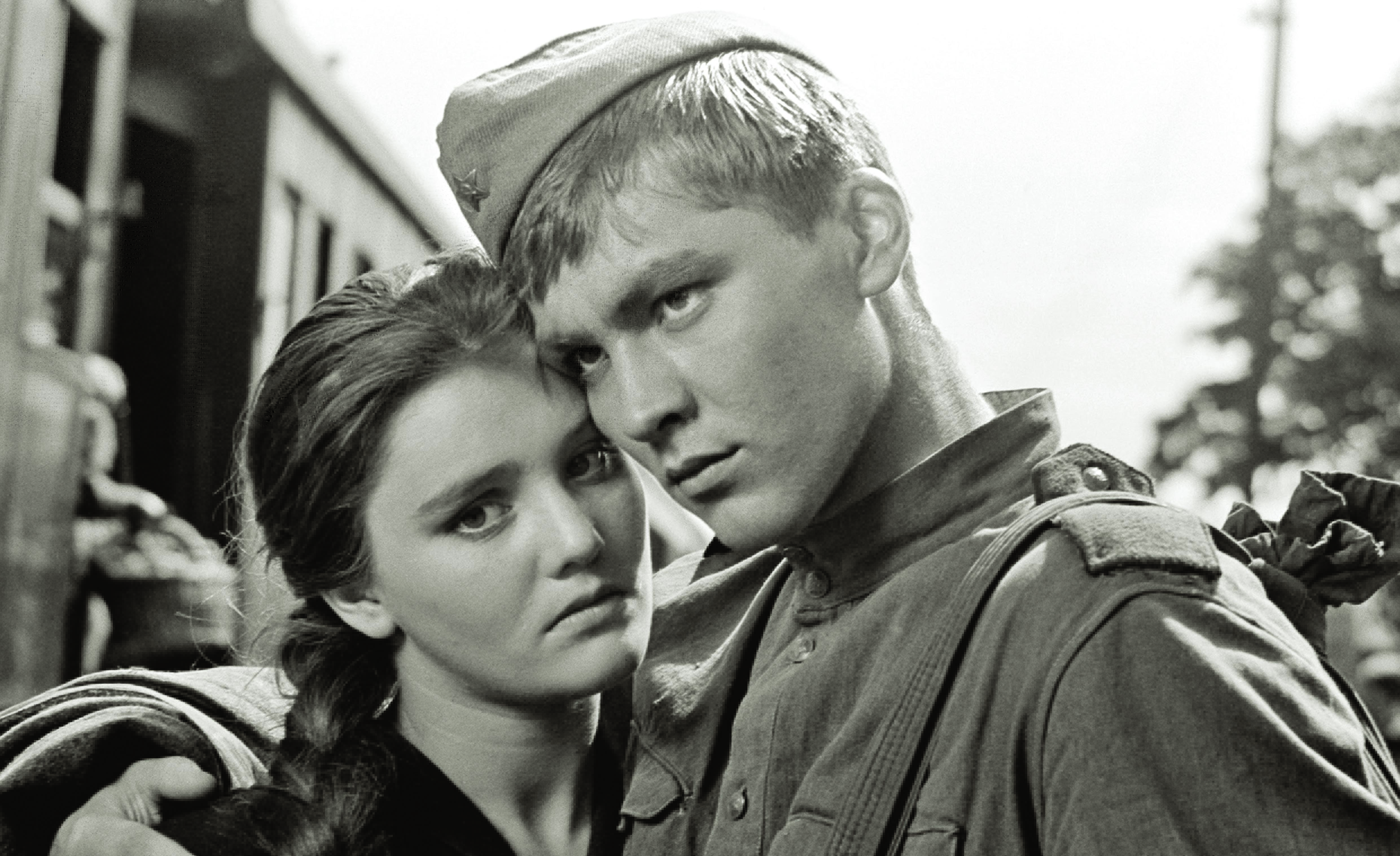 Жанна Прохоренко и Владимир Ивашов в фильме «Баллада о солдате». 1959